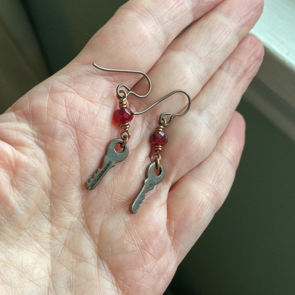 Jewelry - Key and red bead wire earrings so cute!!! Gunmetal finish, new no tags👍🏻🌸🦋🌈